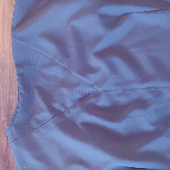 Black Urban Performance Scrub set, size Mediums. EUC - Picture 7 of 12